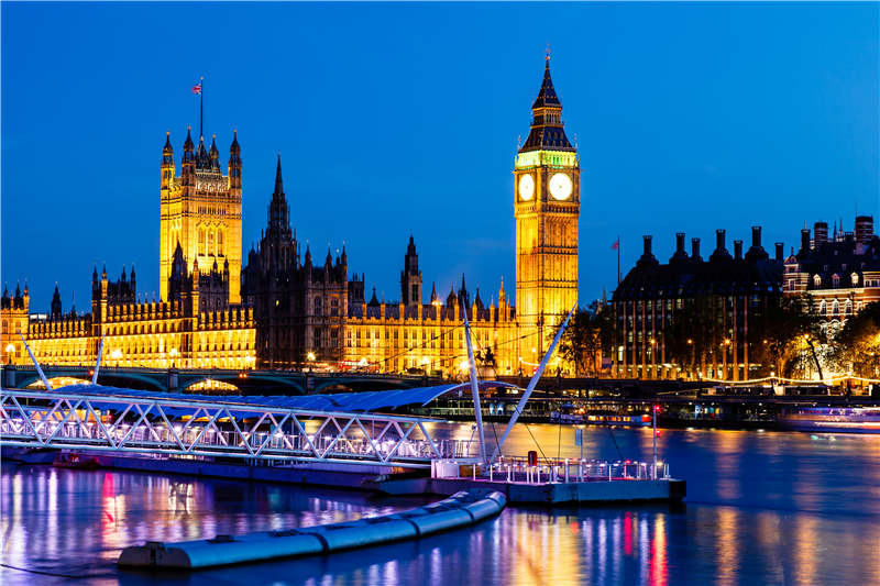 英国入境或将简化！学校正常开学！口罩令重启，一周两检